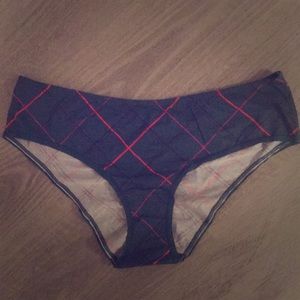 Green-plaid scrunched Hiphugger NWOT